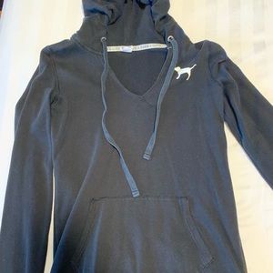 black v neck hoodie